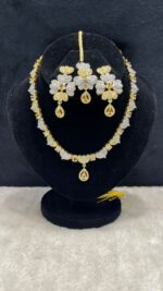 Elegant 1 Karat Gold-Plated Heart Pendant