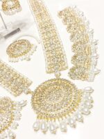 Royal Kundan Bridal Jewellery Set – Gold & Pearl Finish - Image 5