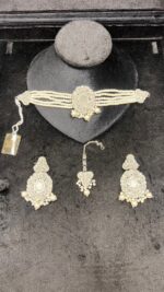 Elegant Pink Beaded Choker Jewelry Set with Earrings & Maang Tikka - Image 3