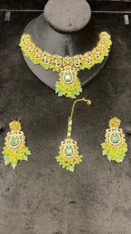 Golden Kundan Bridal Choker Set with Earrings & Maang Tikka