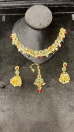 Classic Pearl Elegance Necklace - Image 4