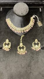 Sparkling Diamond Look Necklace - Image 3