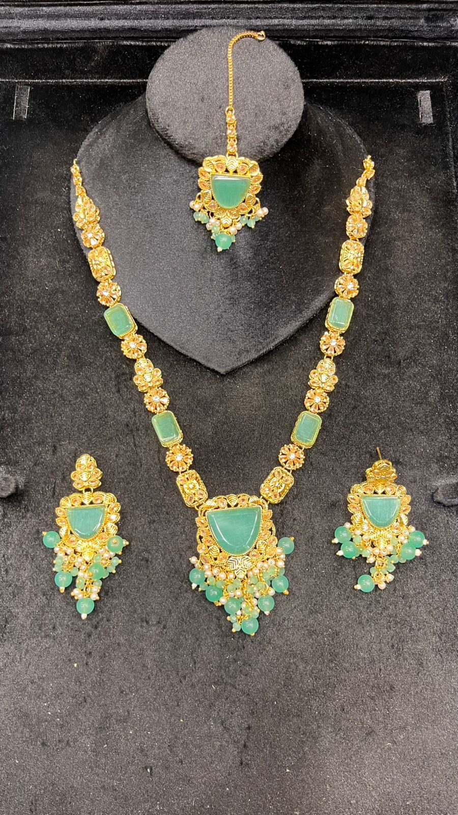 WhatsApp Image 2025-11-23 at 5.31.00 PM (3) Premium Traditional Mala Set - Image 1